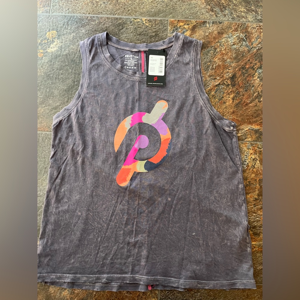 New women’s Peloton gray Latitude active work out muscle tank top. Size XS. - Picture 6 of 14